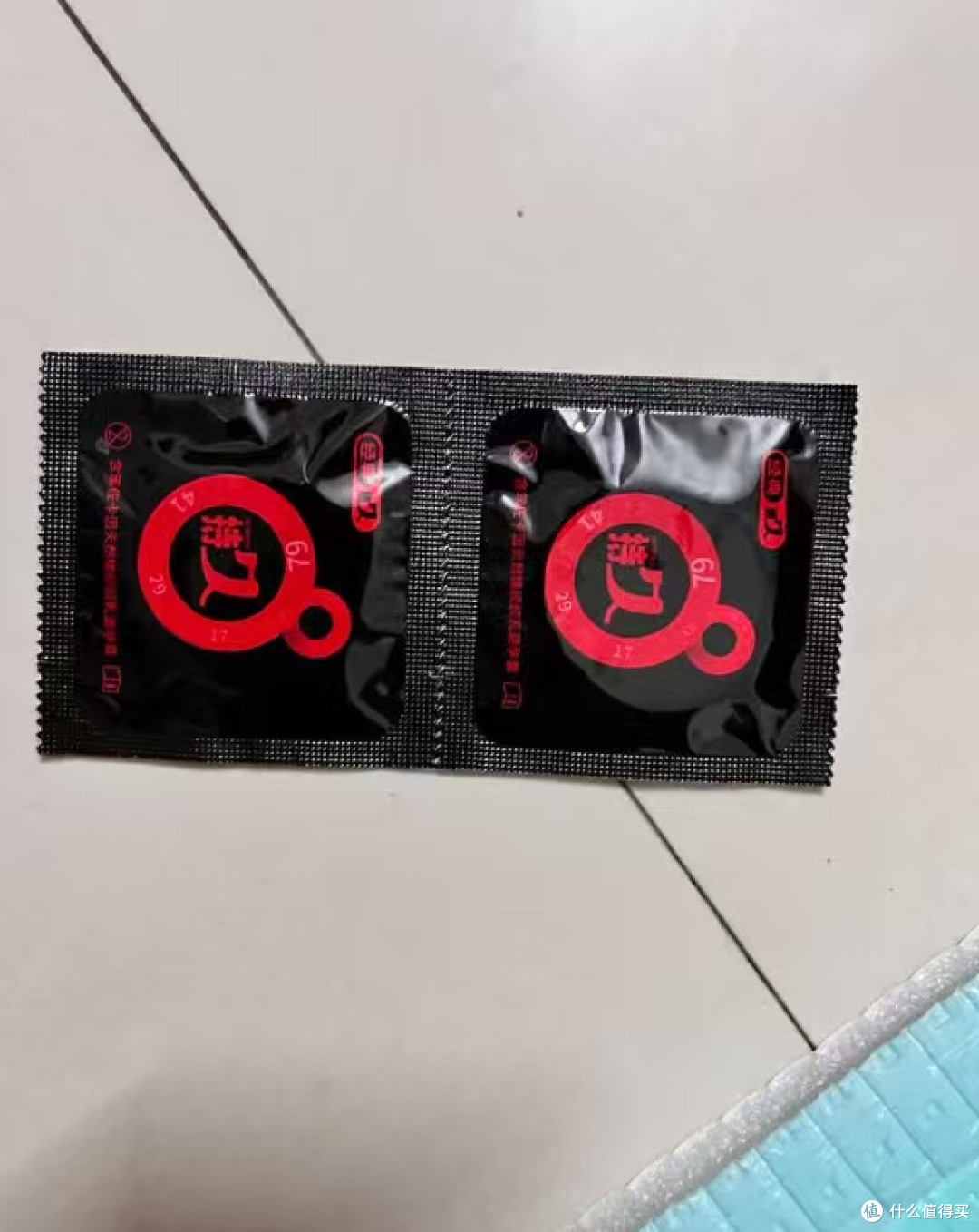 赤尾安全套深度实测:超薄无感超顺滑,高品质亲密体验首选