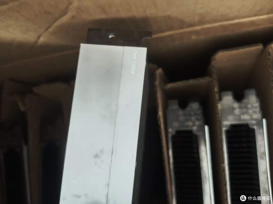 大量英伟达170HX矿渣显卡涌入咸鱼,贩子包显存破解64G显存容量