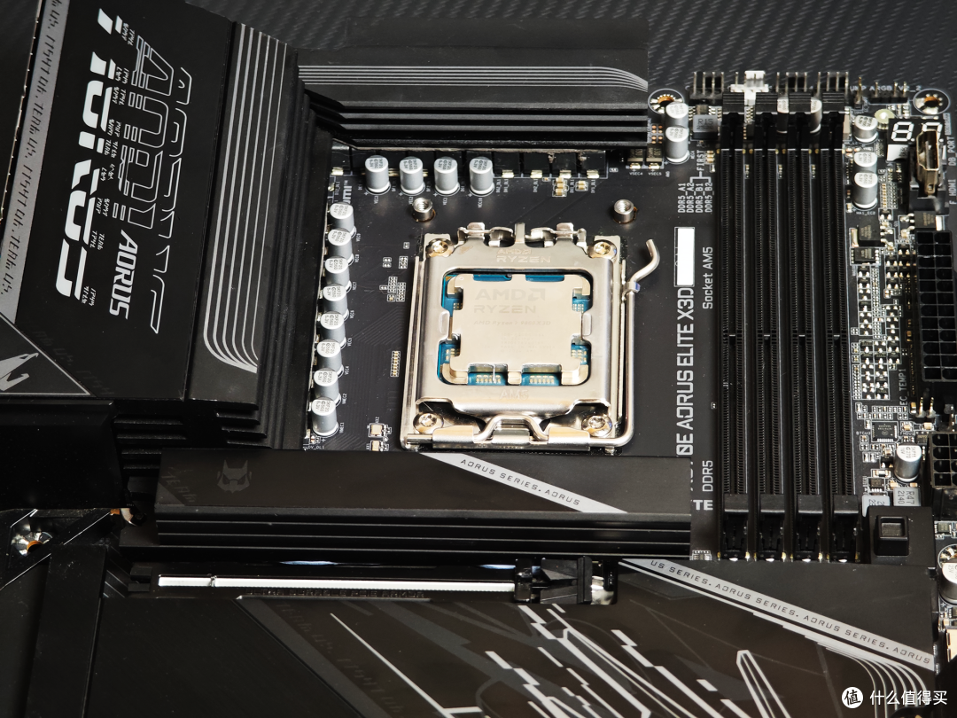 榨干AMD 9000 X3D系列处理器!技嘉X870E X3D小雕主板实测分享!