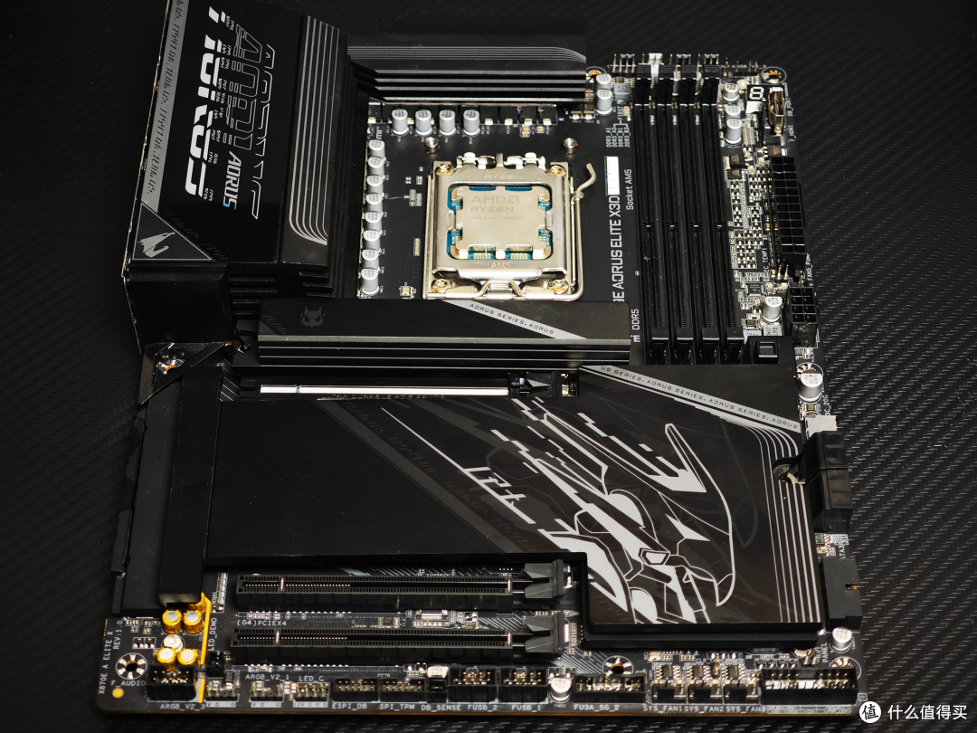 榨干AMD 9000 X3D系列处理器!技嘉X870E X3D小雕主板实测分享!