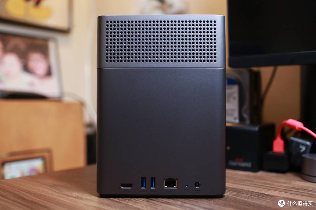 家庭数据存储首选!绿联DH4300 Plus,ARM架构的四盘位NAS