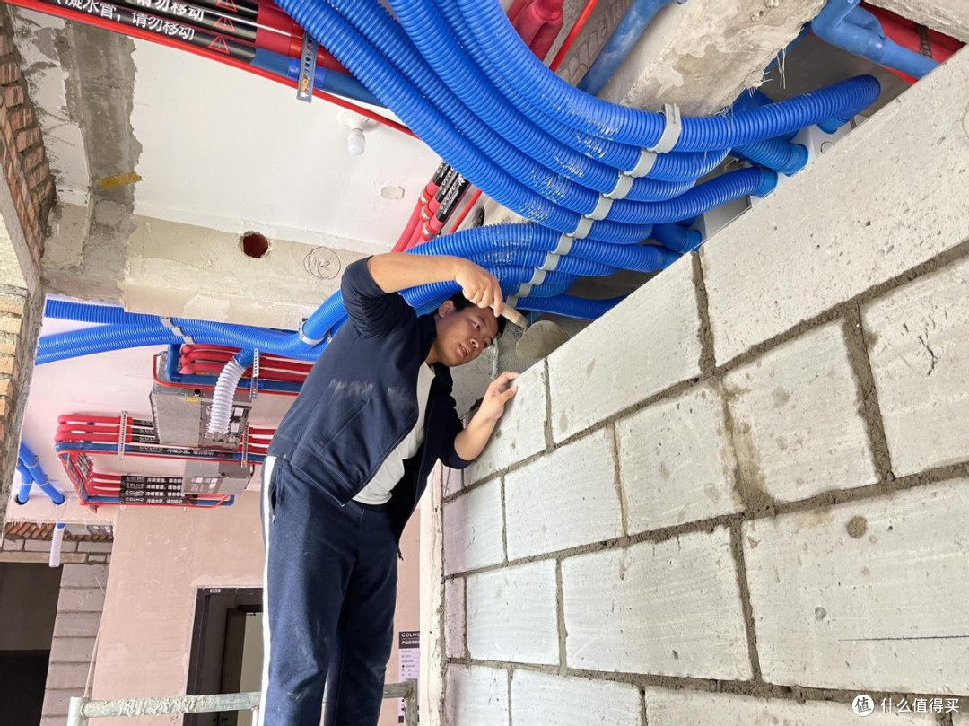 墙不牢一推就倒？隔音差没有隐私？新建墙体一坑接一坑