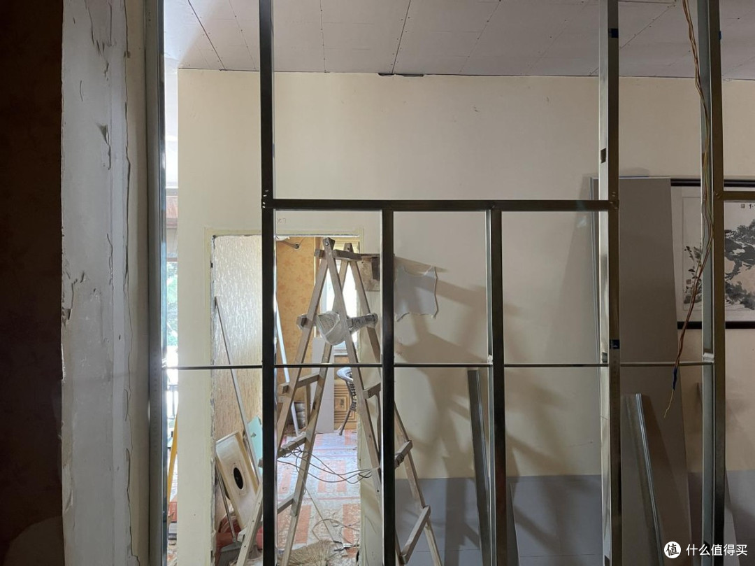墙不牢一推就倒？隔音差没有隐私？新建墙体一坑接一坑