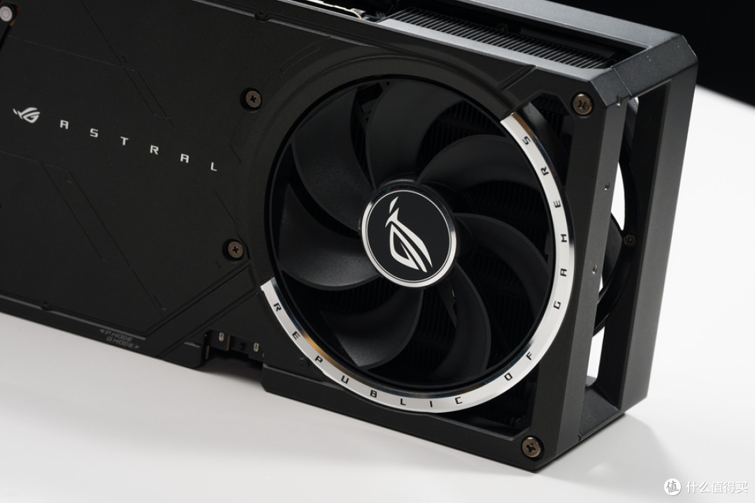 ROGxEVANGELION02(ROG Cronox_X870E DARK HERO_ASTRAL RTX 5080)