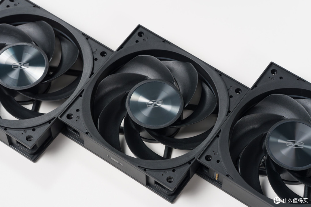 ROGxEVANGELION02(ROG Cronox_X870E DARK HERO_ASTRAL RTX 5080)
