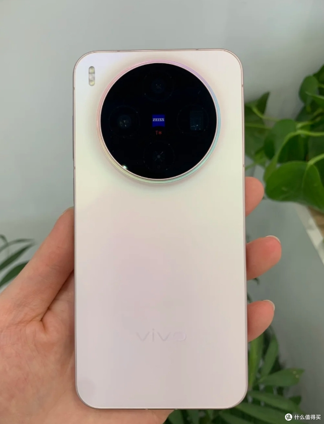 中端比旗舰贵319元,vivo X300E对比X300, 需求匹配才是关键