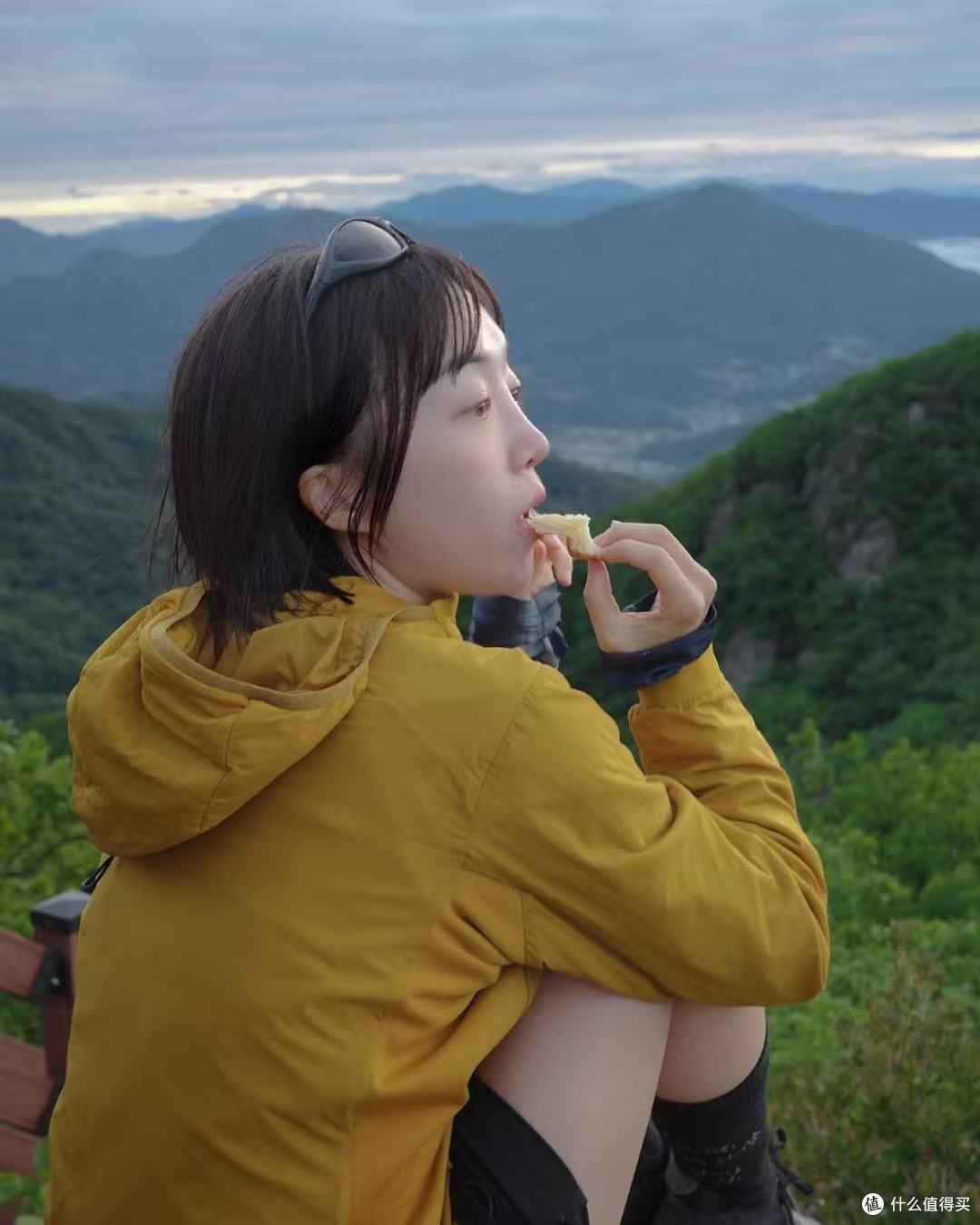 家人们，有没有人告诉我：为啥年轻都往山里走呢？