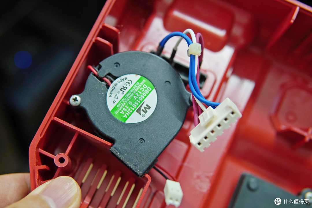 从60瓦到280瓦，哪款更适合你？大有20V充电器充电实测和选购分析