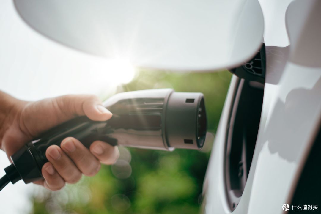 2026年家用充电桩功率怎么选?7kW、11kW与21kW适配攻略