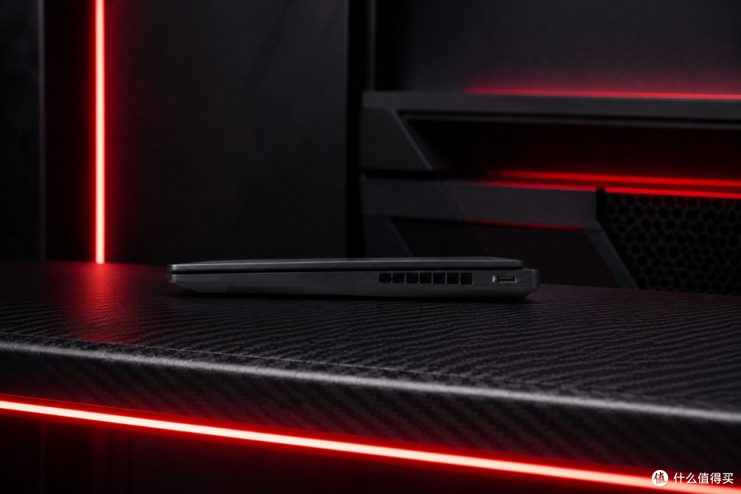 大显存重塑游戏与创作边界 HyperX 暗影精灵 MAX测评