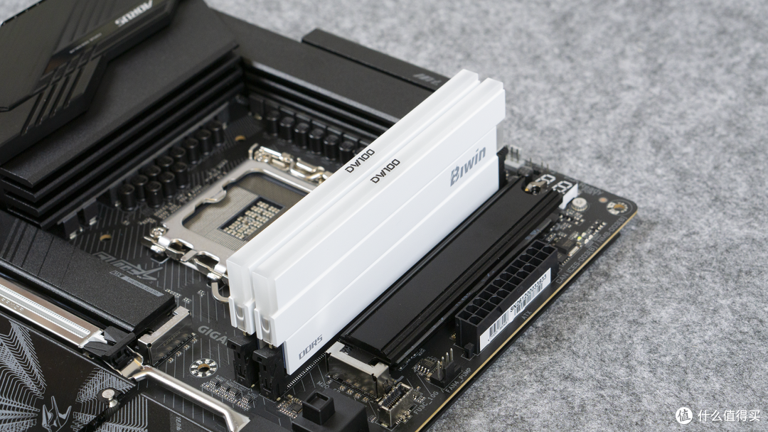 不只是堆料,更是体验升级:技嘉 Z890 小雕 DUO X装机体验分享!
