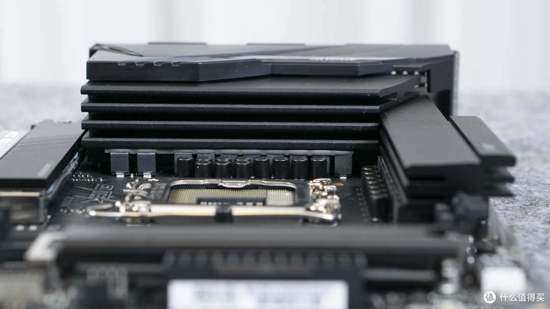 不只是堆料,更是体验升级:技嘉 Z890 小雕 DUO X装机体验分享!