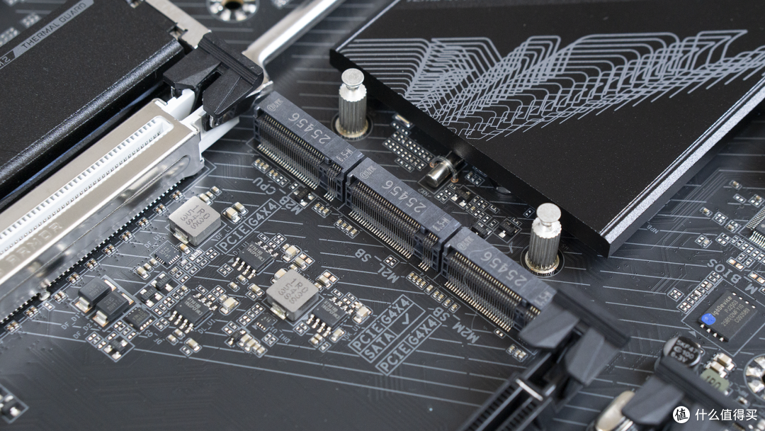 不只是堆料,更是体验升级:技嘉 Z890 小雕 DUO X装机体验分享!