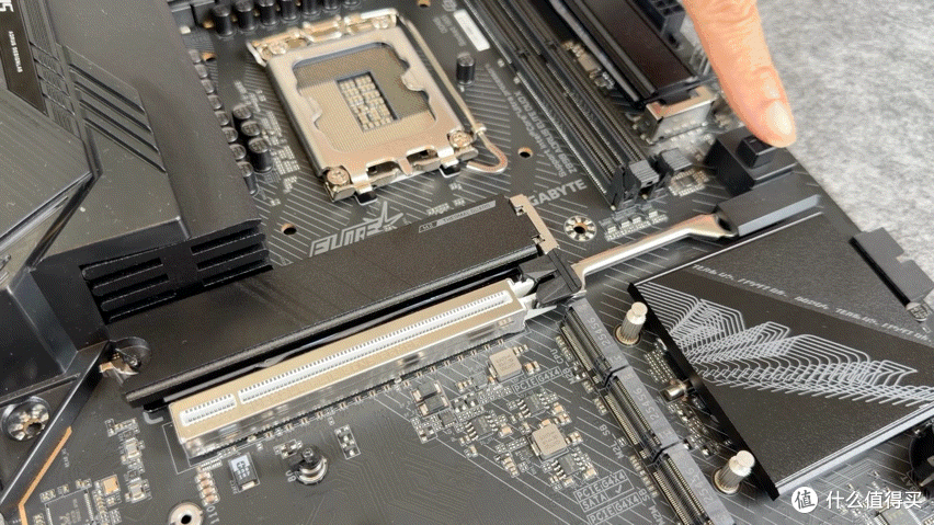 不只是堆料,更是体验升级:技嘉 Z890 小雕 DUO X装机体验分享!