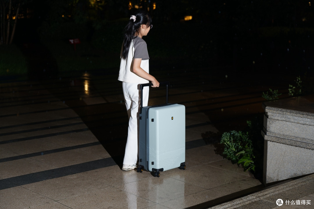 高颜值超能装还耐用!地平线8号大旅行家行李箱分享