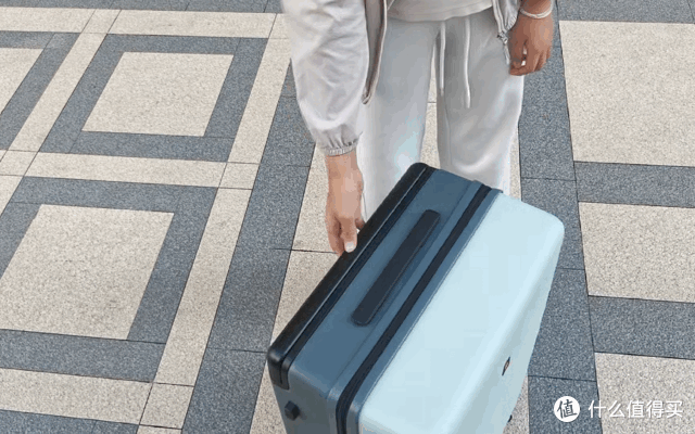 高颜值超能装还耐用!地平线8号大旅行家行李箱分享