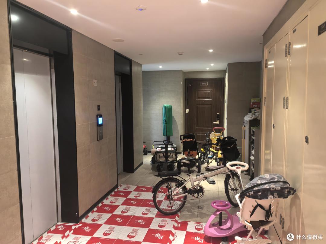 搬进新家才发现:比物业更头疼的,其实是那些一言难尽的邻居!
