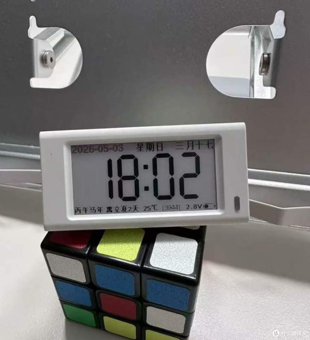 二手鱼塘惊现三色墨水屏时钟！2.13寸三色屏手机传图仅12元