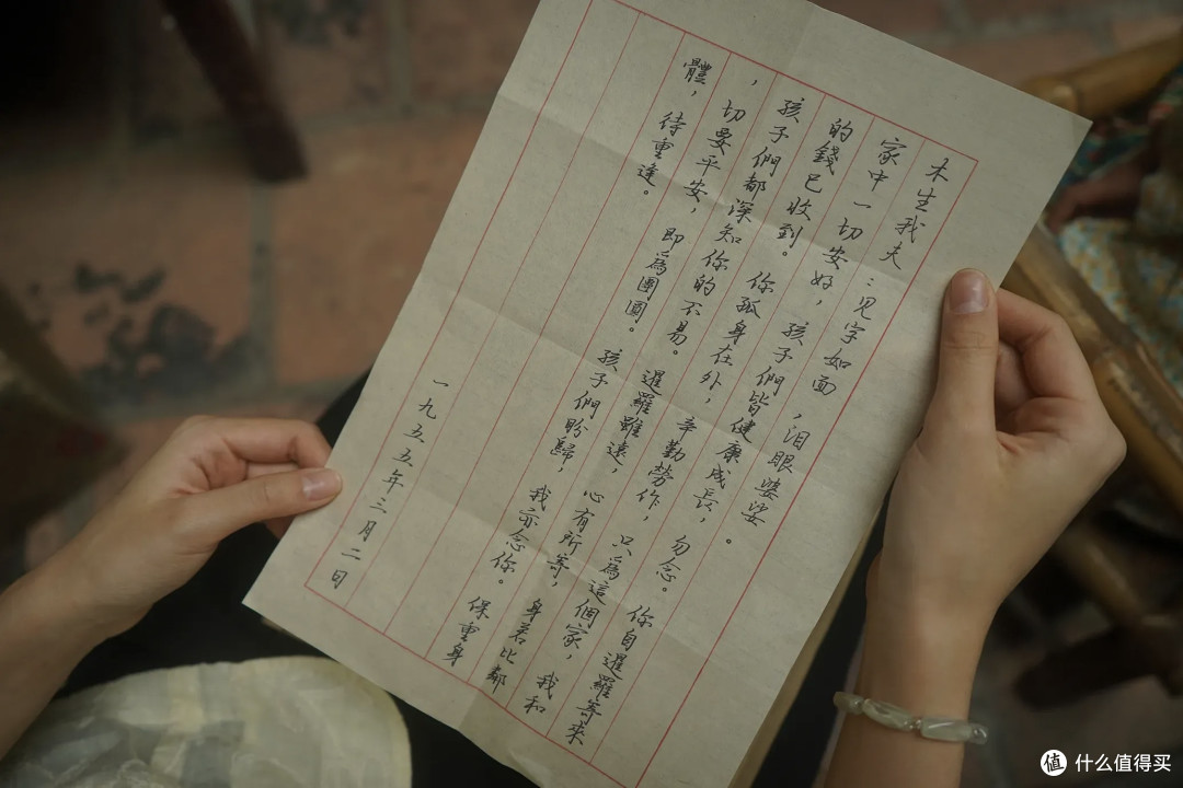 哭到半包纸巾没够用!《给阿嬷的情书》绝对是2026暑期档最大黑马