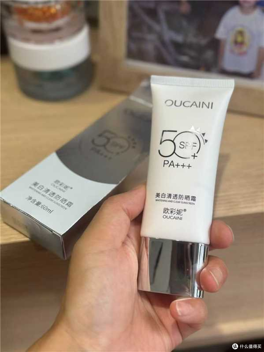雨季淡妆女生不搓泥防晒实测|隔离粉底适配,潮湿不斑驳