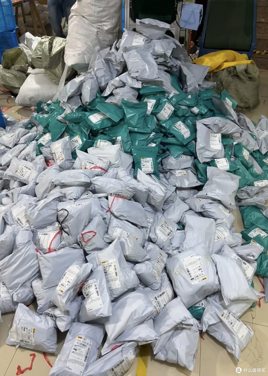 快递费这么贵,为什么还会有1分钱包邮的商品?商家图什么?