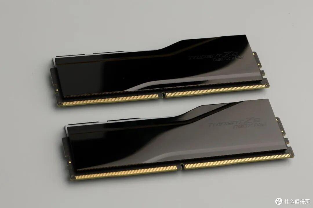 黑科技:芝奇焰锋戟X DDR5 EXPO ULL测试,CL36内存比CL28还强?