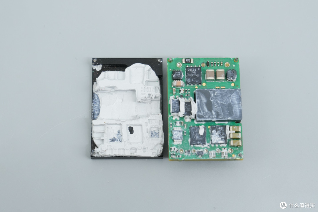 92%满载效率,雷能 100W 1/16 砖电源模块方案解析