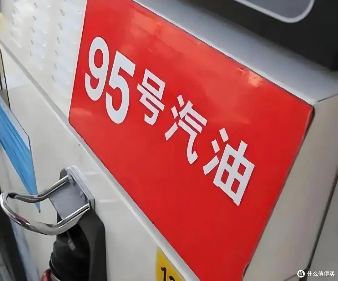 小米说新车“适配92、95、98”被「网暴」,得罪了谁?