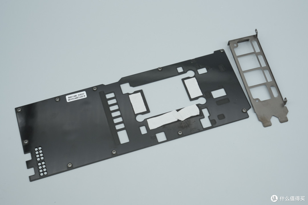 PCleGen5高速接口，蓝戟 INTEL ARC PRO B70 TF 32G专业显卡拆解