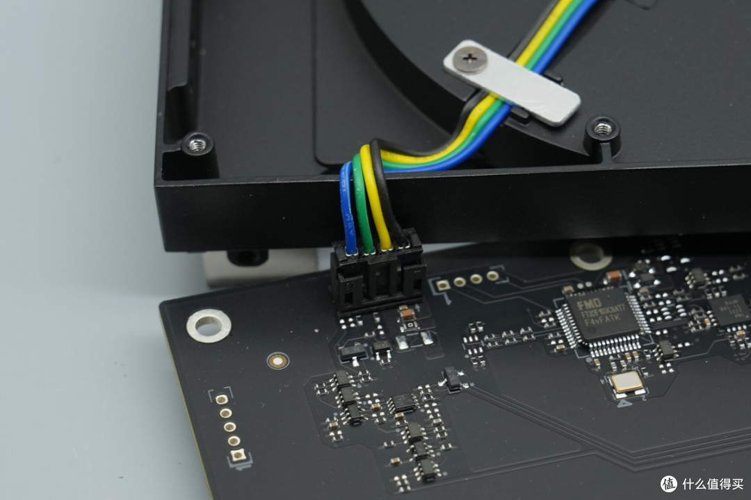 PCleGen5高速接口，蓝戟 INTEL ARC PRO B70 TF 32G专业显卡拆解