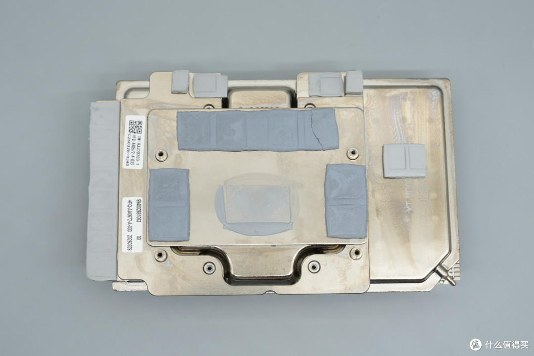 PCleGen5高速接口，蓝戟 INTEL ARC PRO B70 TF 32G专业显卡拆解