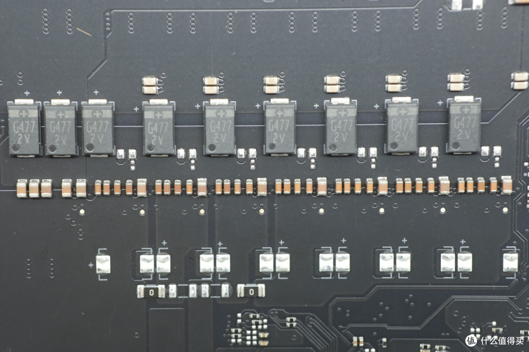 PCleGen5高速接口，蓝戟 INTEL ARC PRO B70 TF 32G专业显卡拆解