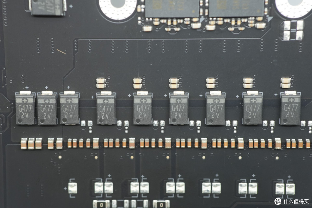 PCleGen5高速接口，蓝戟 INTEL ARC PRO B70 TF 32G专业显卡拆解