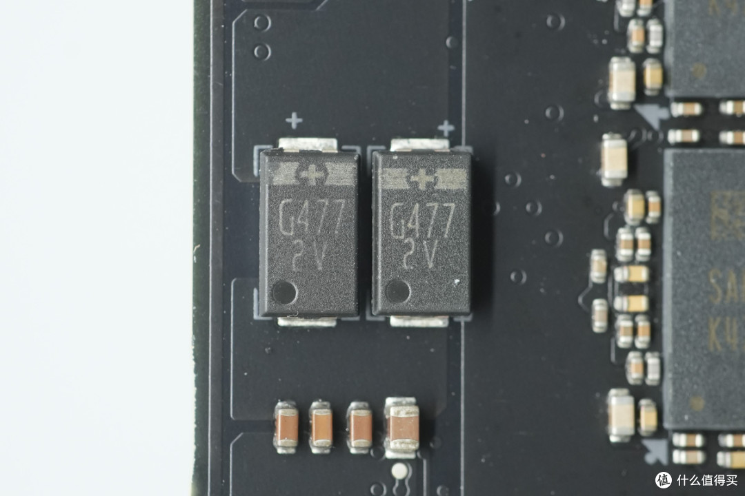 PCleGen5高速接口，蓝戟 INTEL ARC PRO B70 TF 32G专业显卡拆解