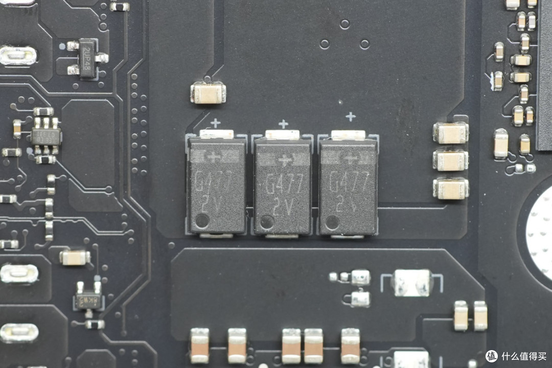 PCleGen5高速接口，蓝戟 INTEL ARC PRO B70 TF 32G专业显卡拆解