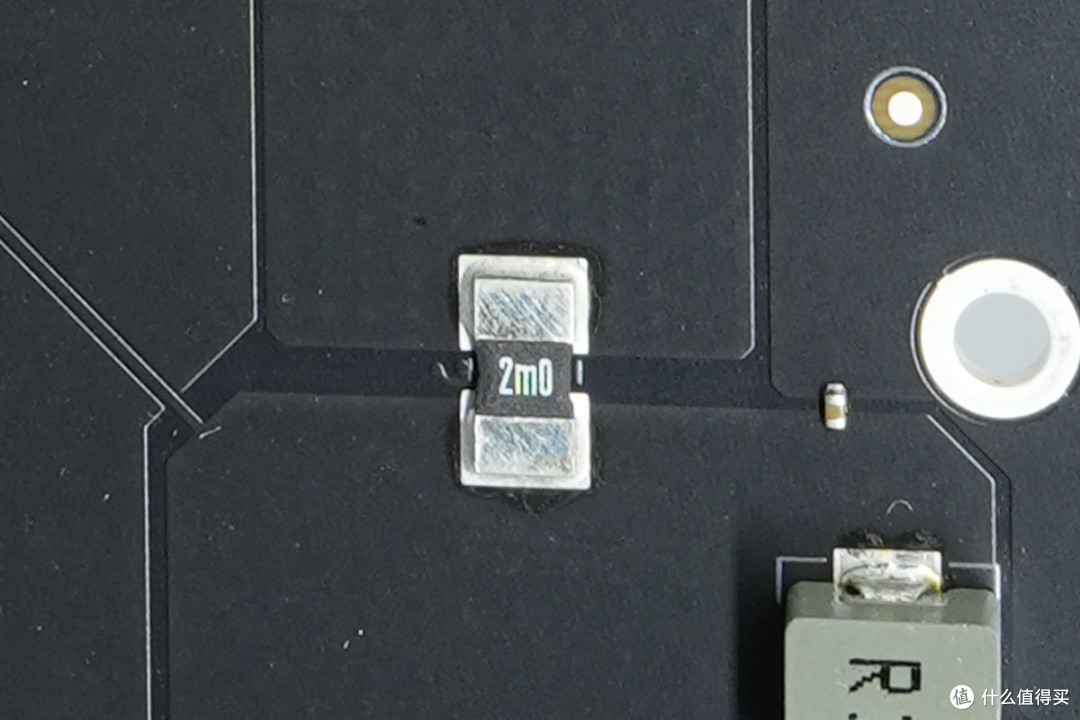 PCleGen5高速接口，蓝戟 INTEL ARC PRO B70 TF 32G专业显卡拆解