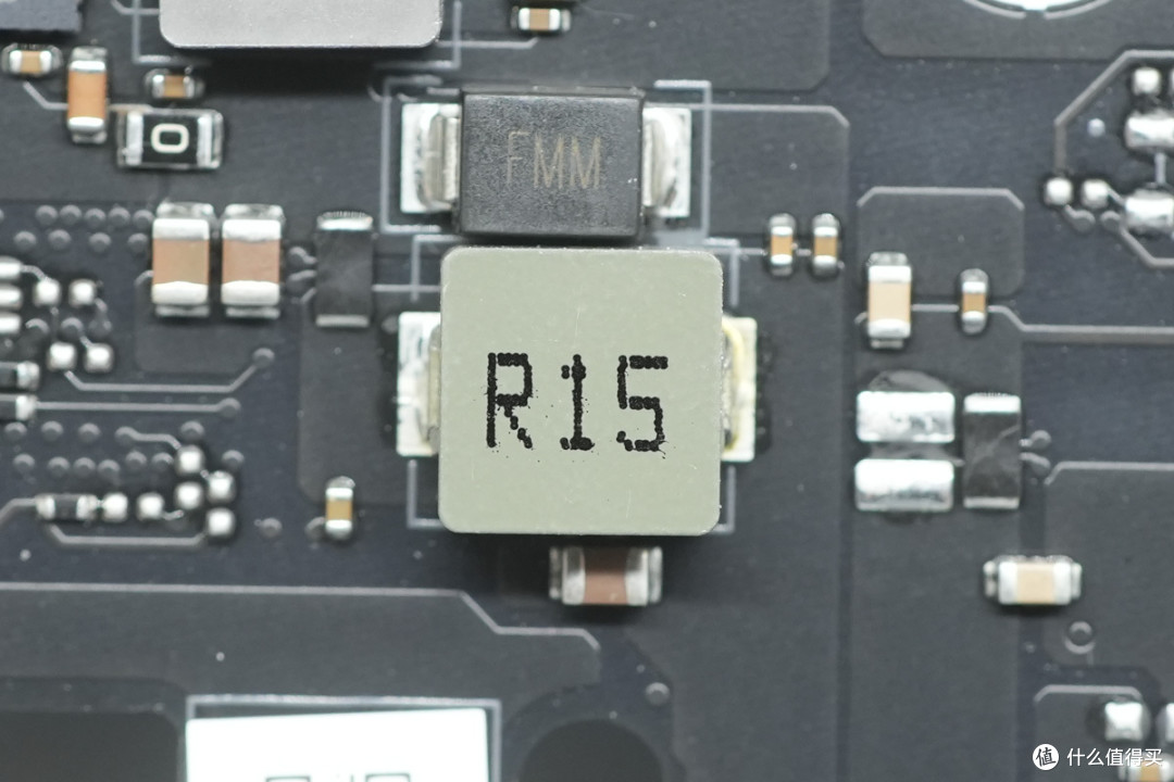 PCleGen5高速接口，蓝戟 INTEL ARC PRO B70 TF 32G专业显卡拆解