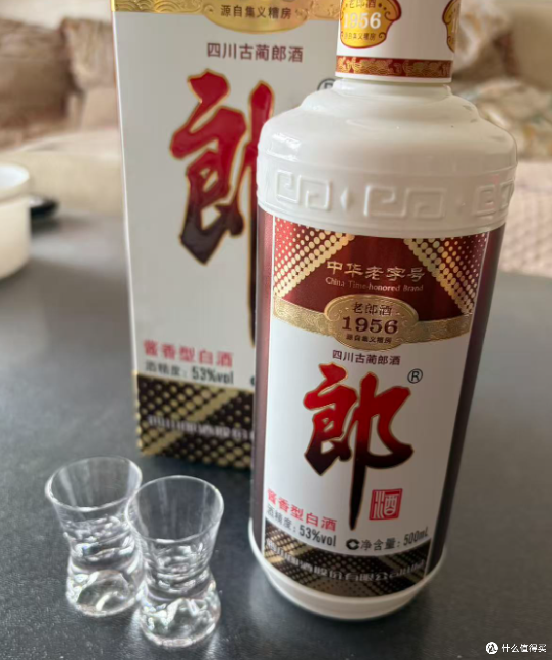 川派酱香双雄横向品鉴:同价位口粮酒,经典底蕴碾压入门基础款