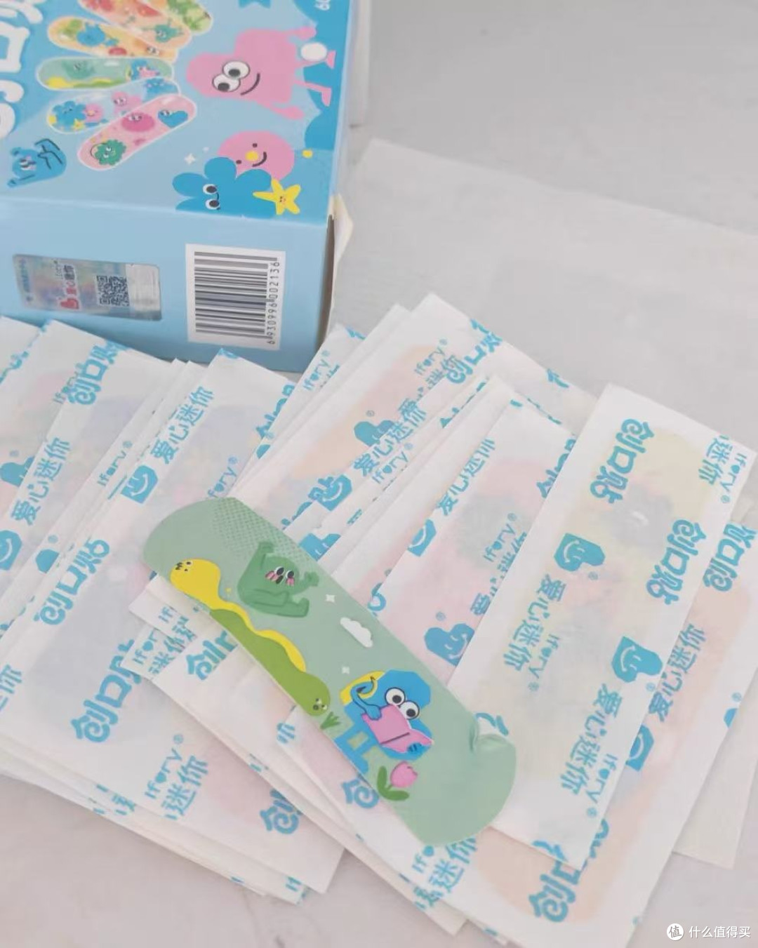 宝宝磕碰不再怕！防水透气卡通创可贴太实用了