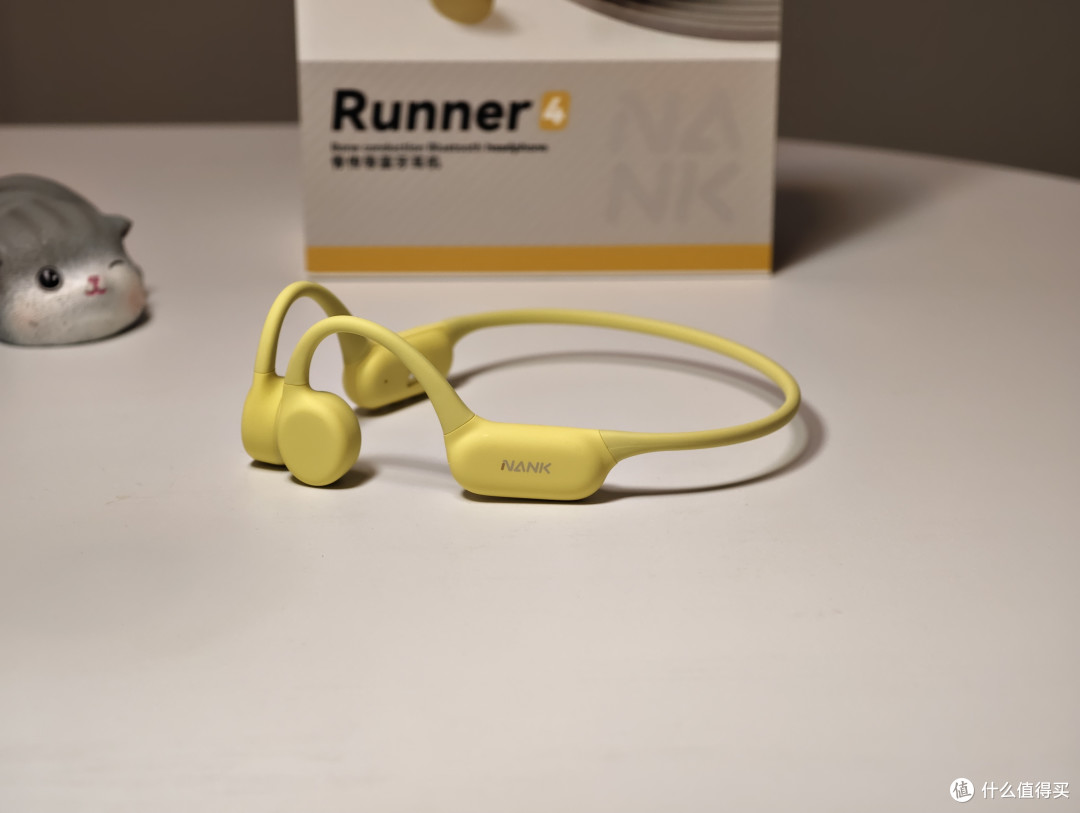 夏天晨练必备！南卡Runner4评测：戴上轻若无物的骨传导耳机
