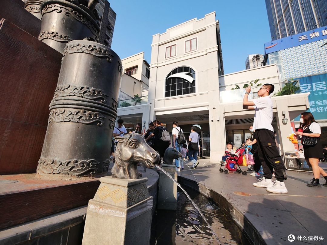 撒马尔罕雷吉斯坦广场:中亚历史的璀璨明珠