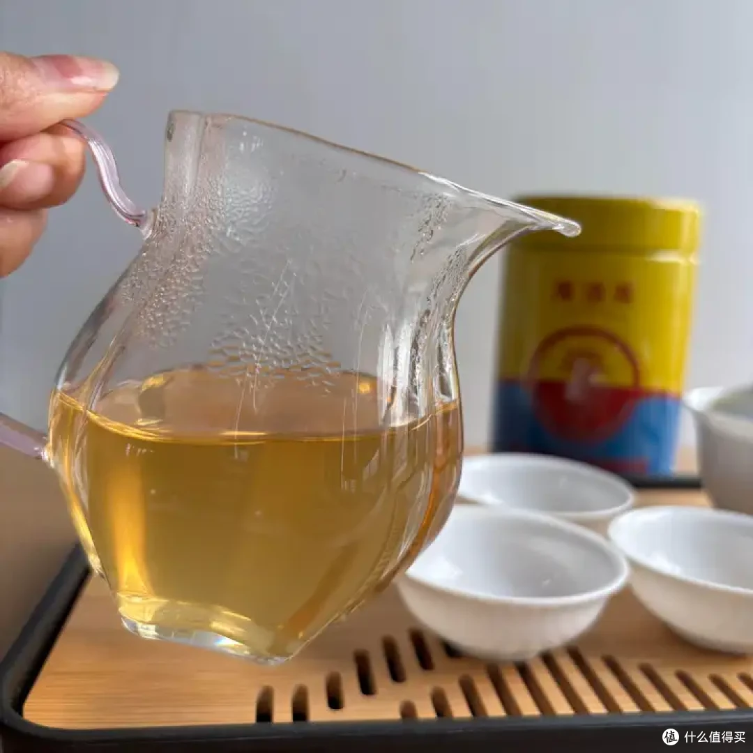 网上买茶测评-库洛茶黄罐鸭屎香VS映群茶业鸭屎香