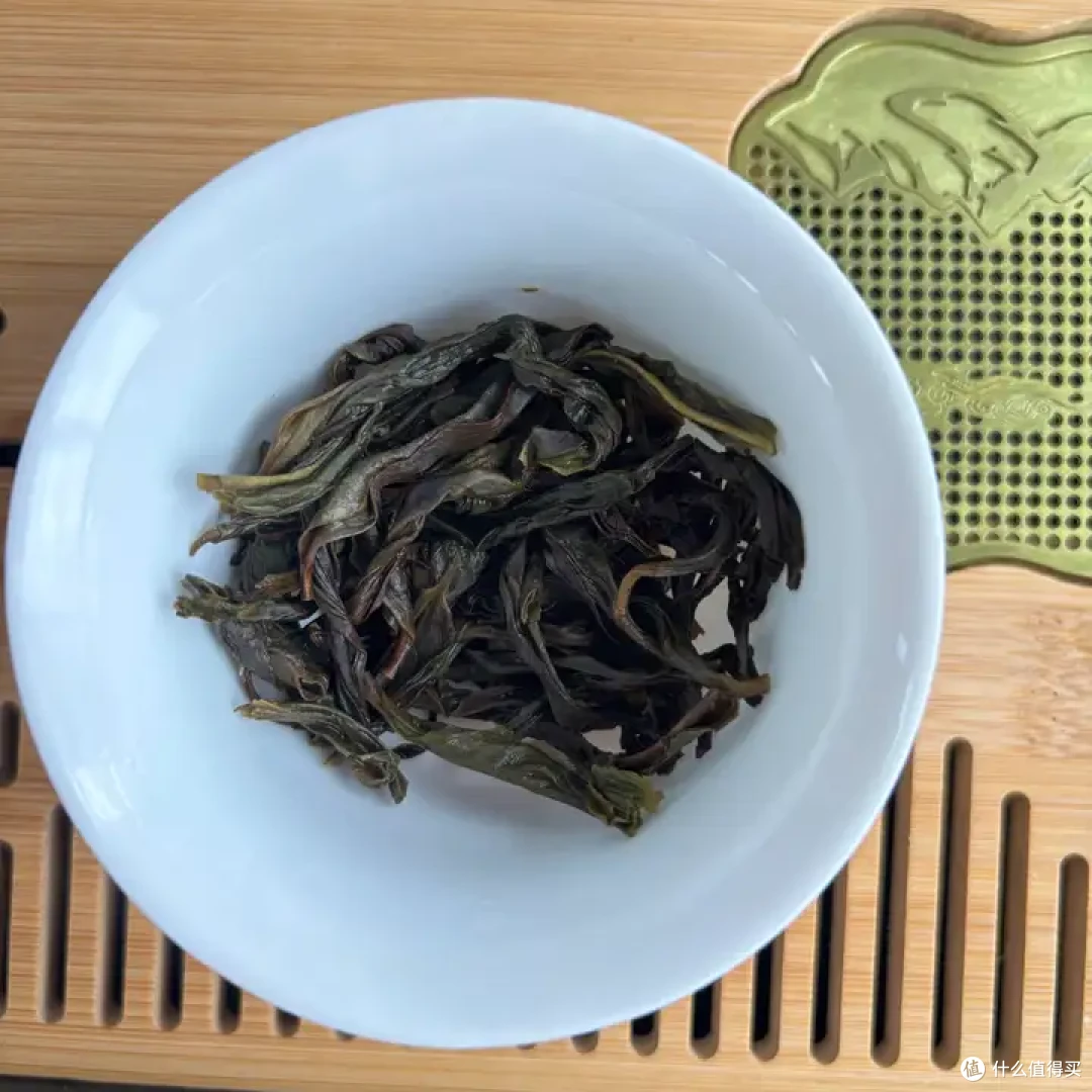 网上买茶测评-库洛茶黄罐鸭屎香VS映群茶业鸭屎香