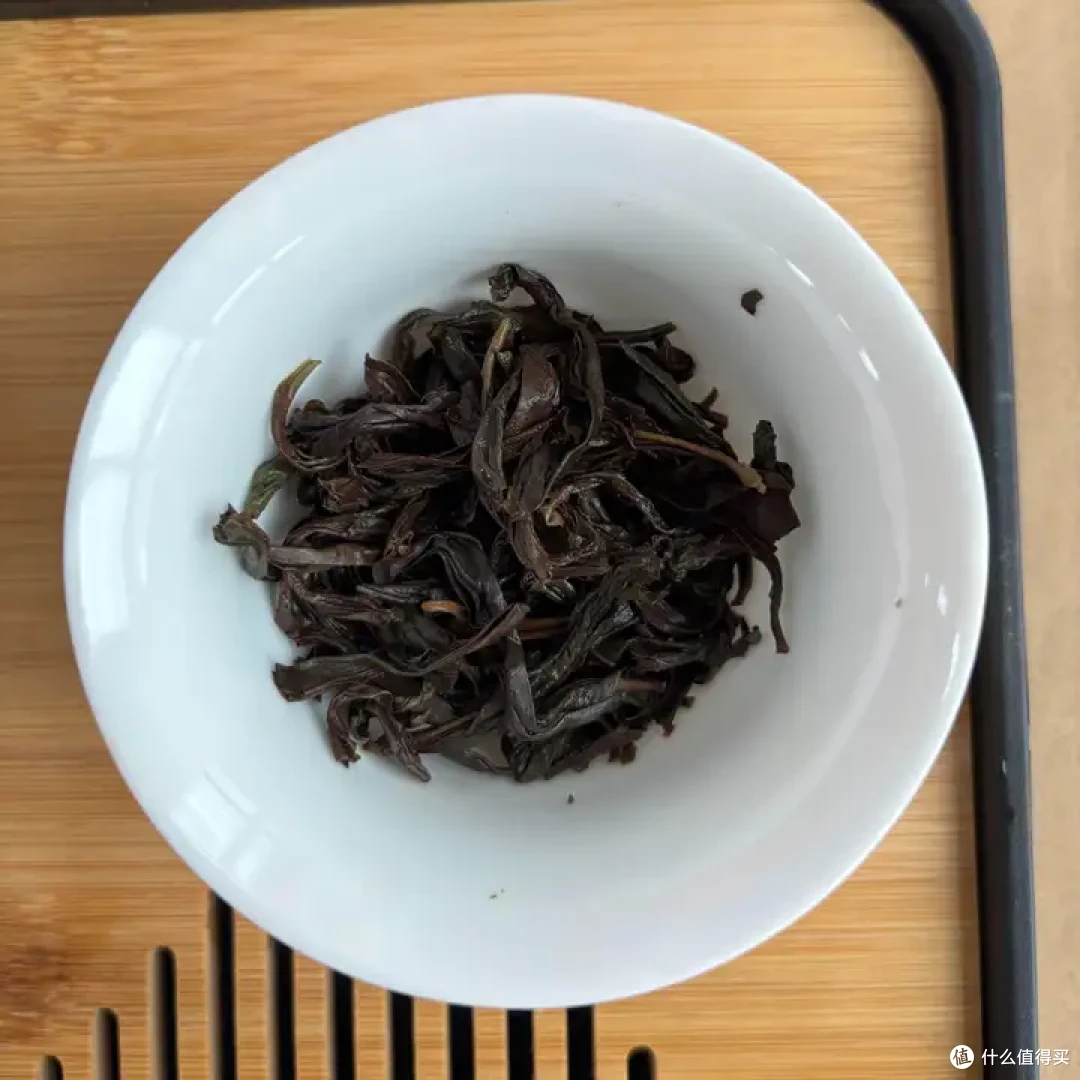 网上买茶测评-库洛茶黄罐鸭屎香VS映群茶业鸭屎香