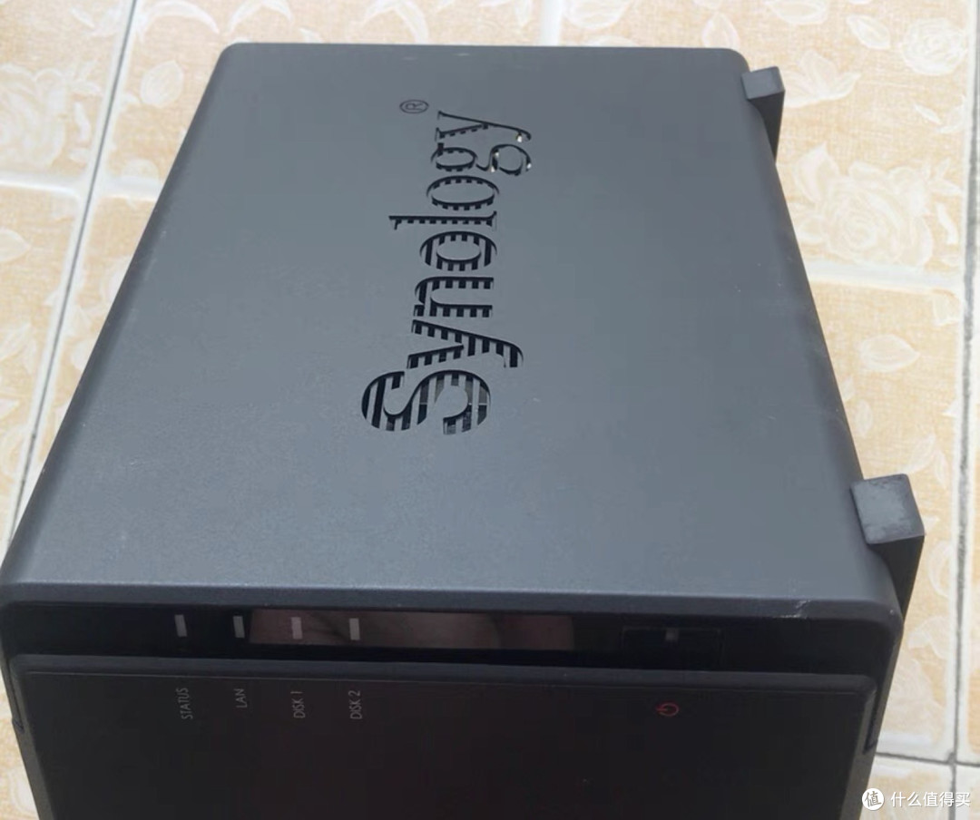 闲鱼大量涌入群晖入门NAS,双盘位低功耗,420块搭建家庭数据中心