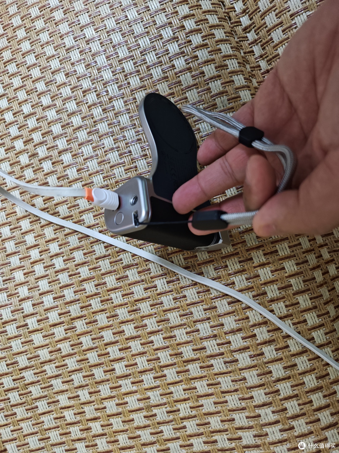 买了个挺好玩的手机摄影手柄——泰迅大师影像手柄