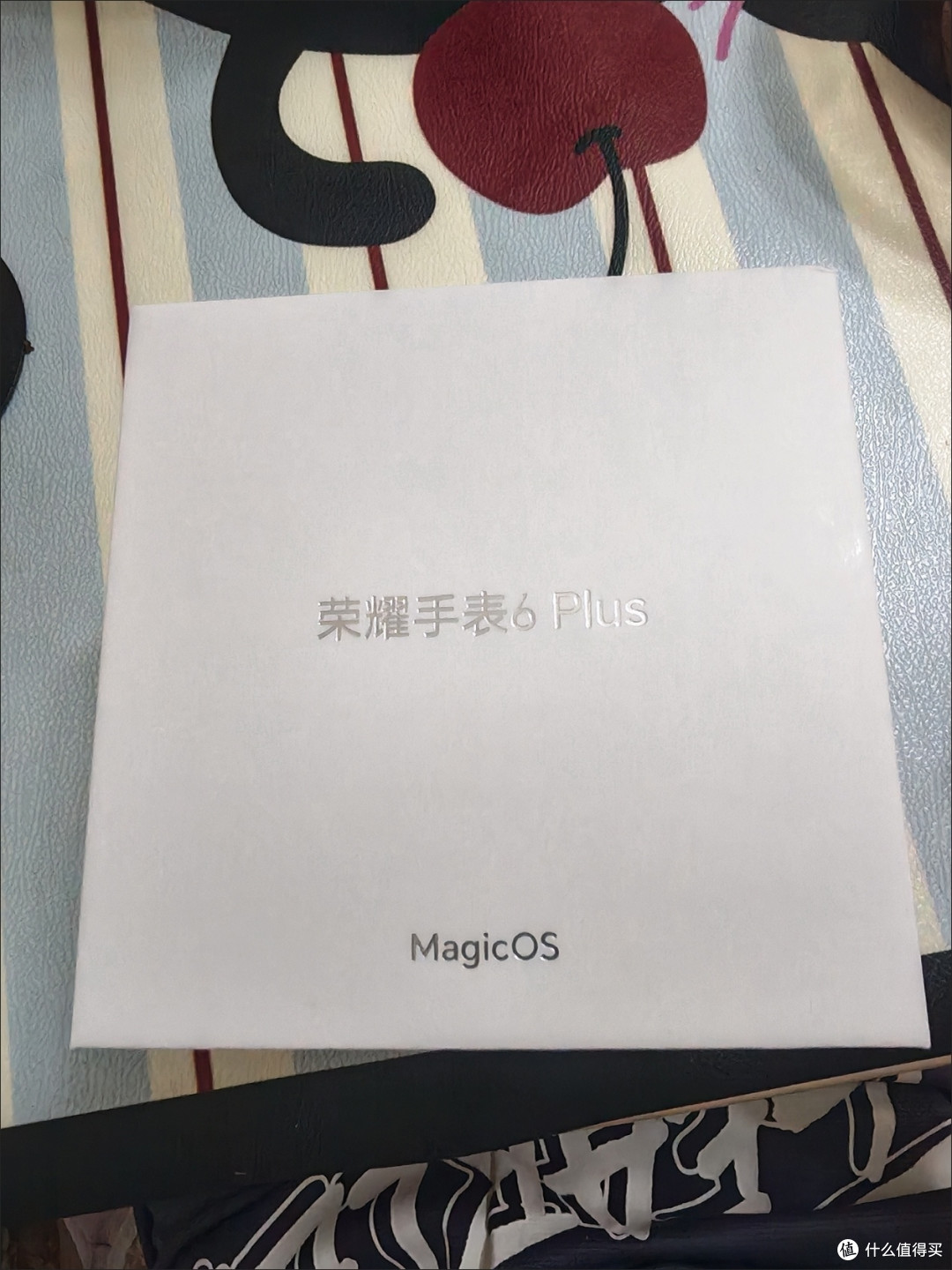 有毒!买了三次智能手表都吃灰,最后留下的却是这块荣耀,它凭啥