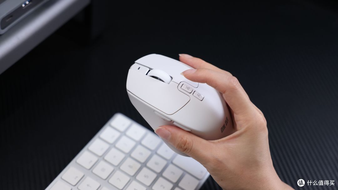做PPT、写报告太痛苦?试试咪鼠M7C:让AI真正融入办公
