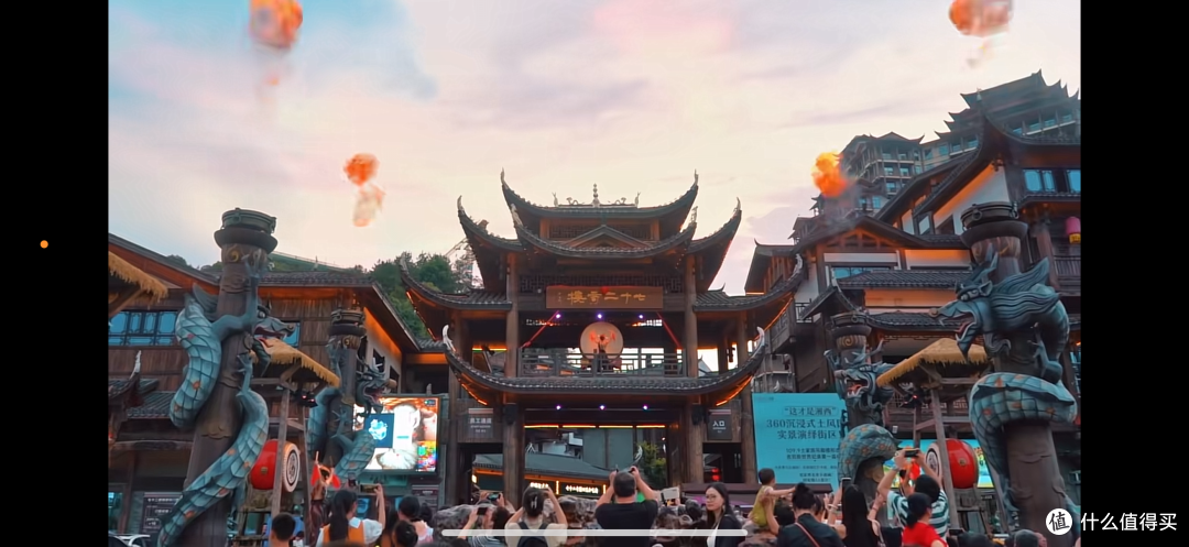 张家界夜景拍照去哪?七十二奇楼适合汉服、情侣和亲子吗?