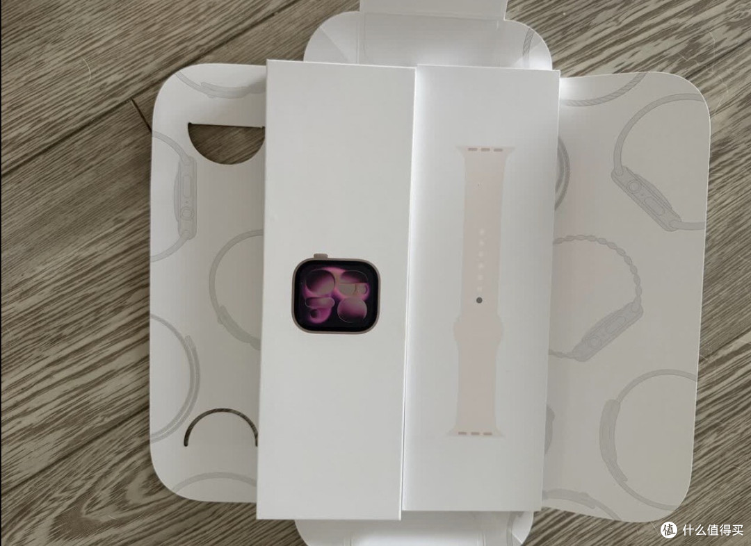 我的腕上搭子——Apple Watch S11:健康与便捷的结合。